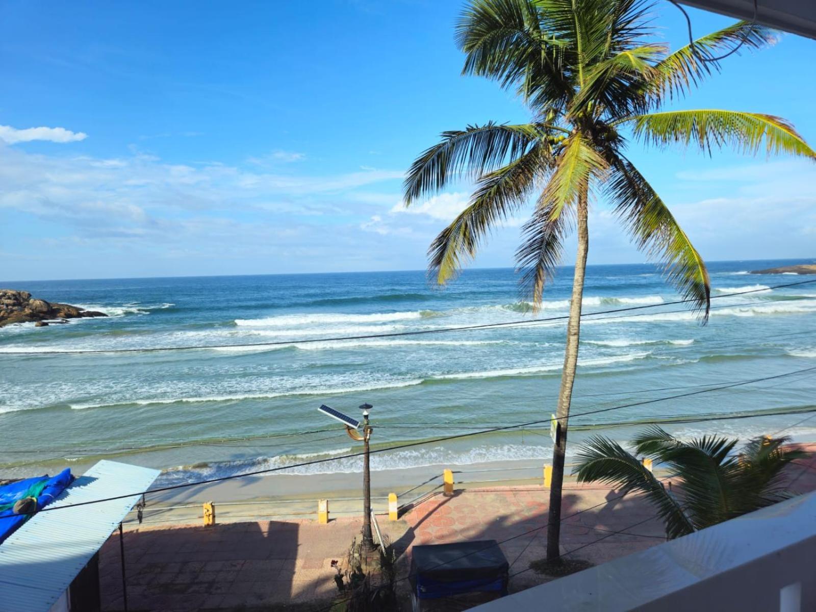 Orion Seaview Beach Hotel Kovalam Exterior foto